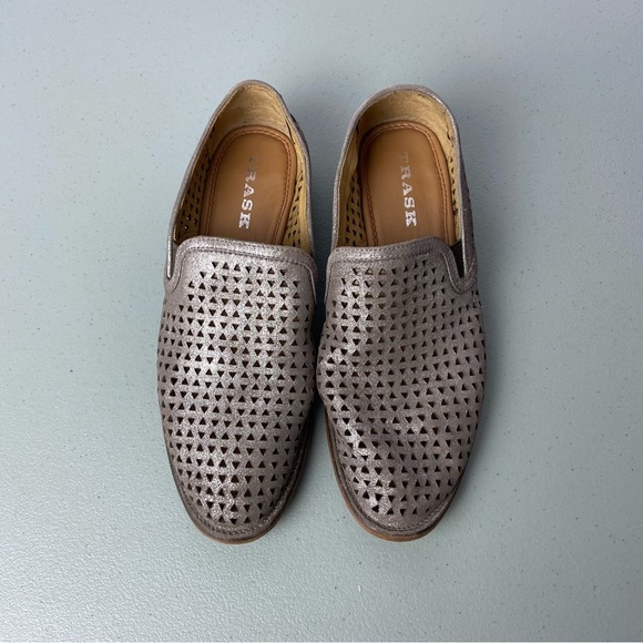 Trask Women's Loafers Metallic Perforated Slip On Size 7M - Picture 5 of 9